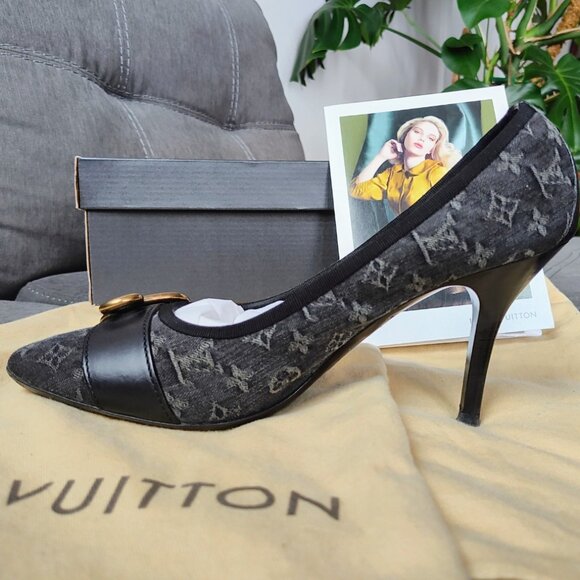 LOUIS VUITTON Monogram Canvas/Leather Heels - Picture 3 of 10